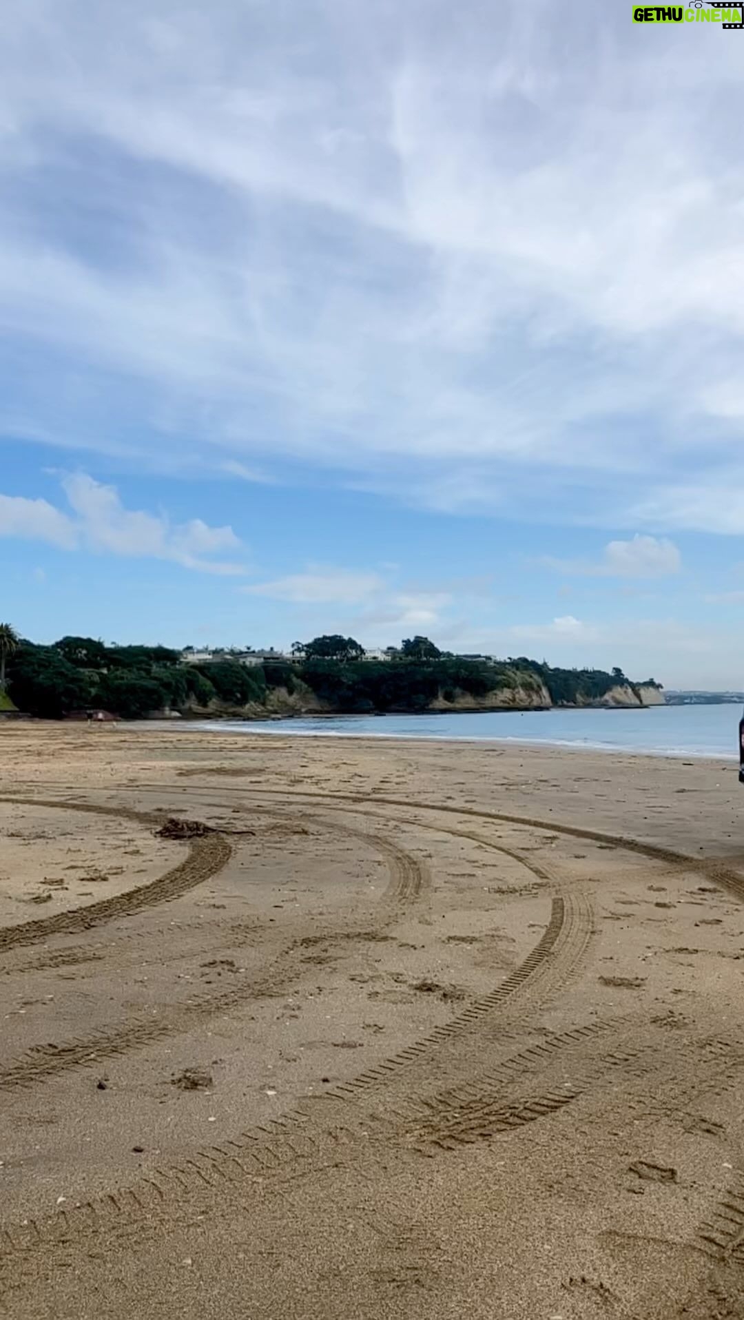 Riley Elliott Instagram - Brand new @mazda_nz BT50 Takami and Kona I have had the privilege of being a Mazda Ambassador for 7 years now, a relationship which has grown from pure grass roots: being the Treemendous educational program which Mazda runs. This provides schools all around Nz with the opportunity to plant outdoor classrooms to encourage learning in nature and I am lucky enough to give talks to the kids about how sharks help keep the ocean alive and healthy. In parallel the Bug-man Ruud Kleinpaste also speaks about how bugs do the same for the land. Both of these ecosystems provide us with oxygen, food, water and climate which enable us to survive. Talking to school kids is a massive passion of mine, largely because they are my foot soldiers who weren’t taught via JAWS, but rather Finding Nemo, and thus have been much more open to learning and understanding what sharks are all about. The agreement I make with them at these Treemendous events is that they go home and share their knowledge with their parents in order to educate them away from the JAWS understanding most of us adults have. This amazing BT50 is a tool I use every day for my work, for my adventures and most importantly, to take me around the country to inspire kids about the importance of sharks and how half of the very air that we breathe, is only available if sharks are in the oceans. So thank you @mazda_nz for empowering me with this privileged role, for a new BT50 Takami and for funding tree planting events which act as a tool for education in nature.