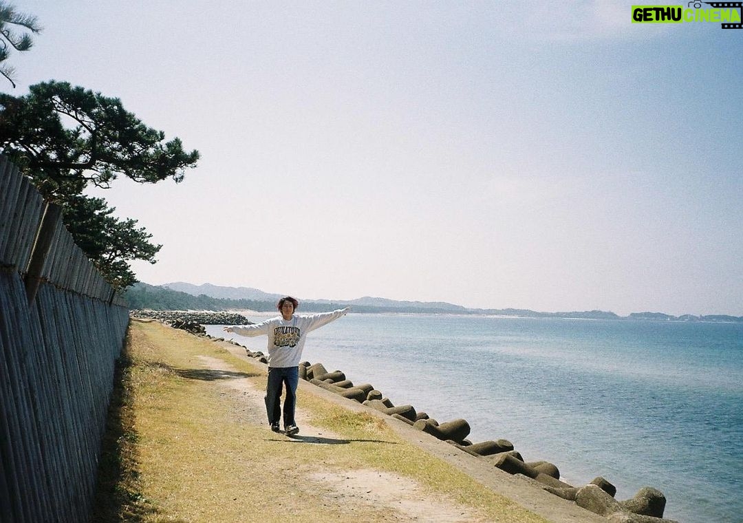 Rinne - 5.4K Likes - 俺の悩みなんてこの海に比べたらちっぽけだぜ。みたいなこと絶対に言わん。
俺の悩みは木星くらいデカい