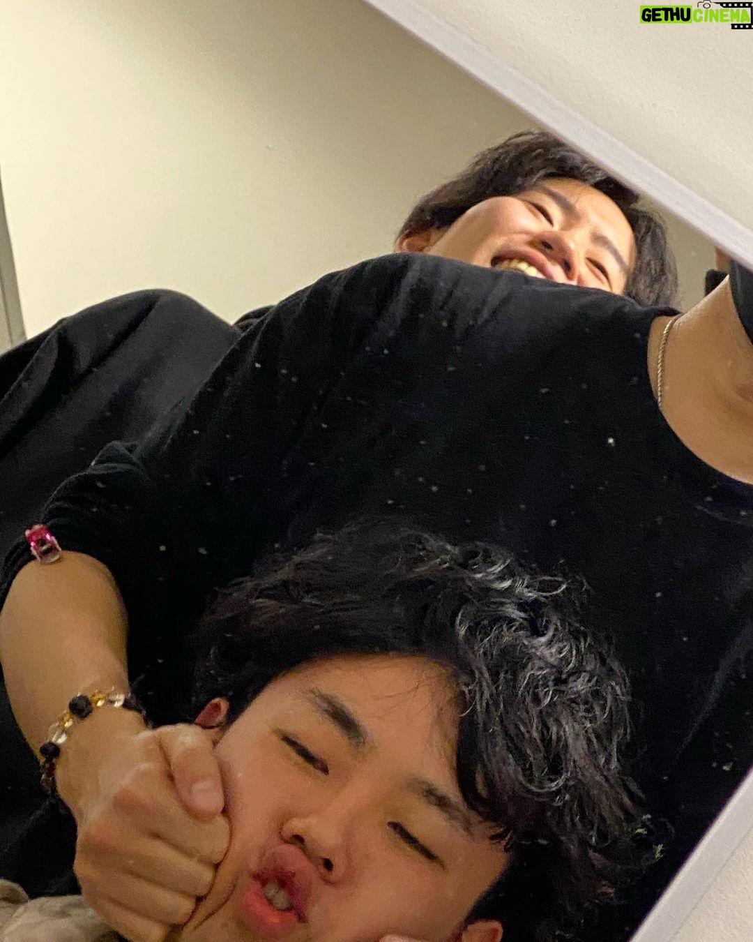 Rinne - 4.8K Likes - しゅんくん撮れる側になってすごく嬉しそう。