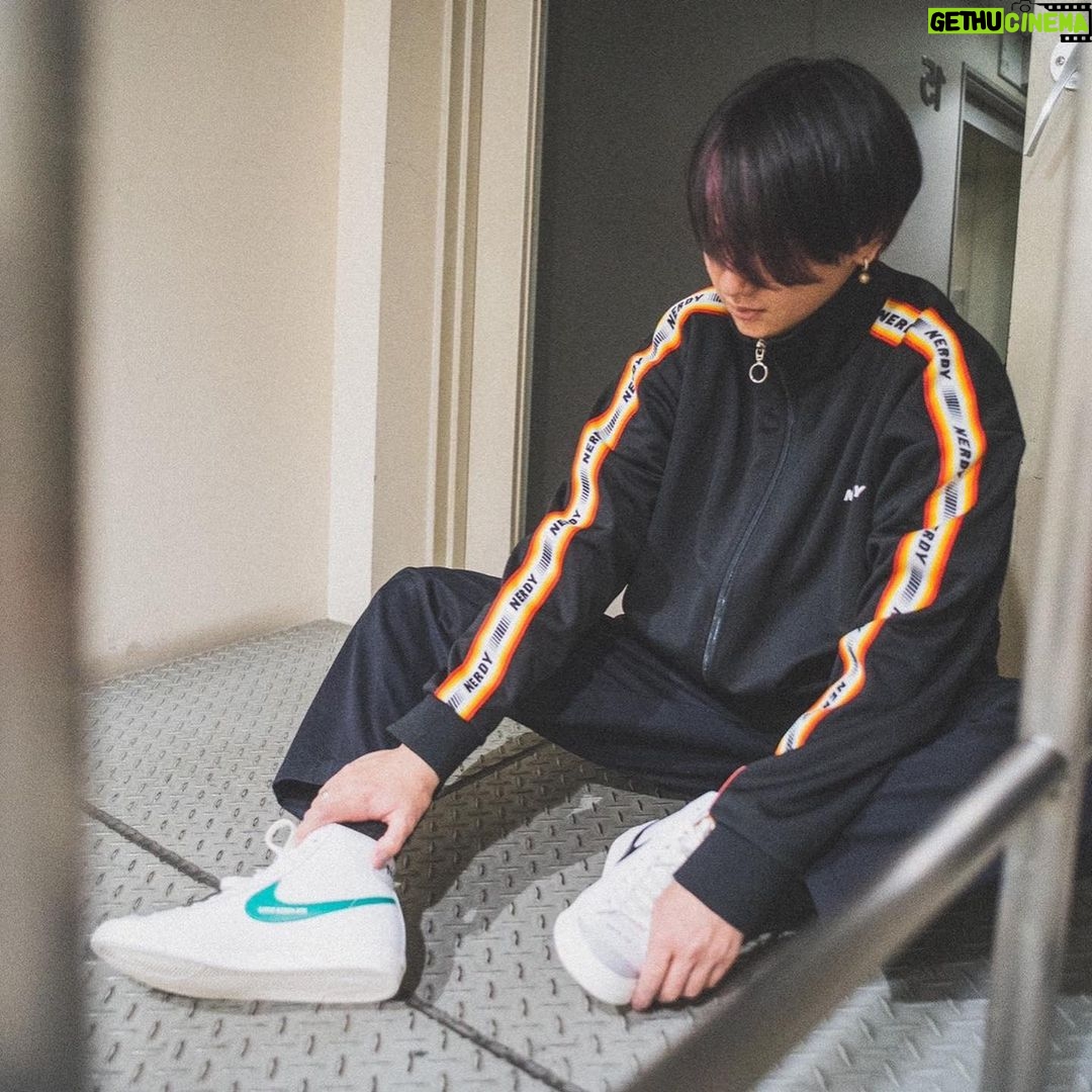 Rinne - 7.9K Likes - ここで思ったけどクボタカイって写真写り良くね?
NIKEってかわいくね?
#靴を履いては走り回る男
#タピオカってみんな飽きた?
@niketokyo
@atmos_tokyo