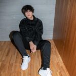 Rin音 Instagram - adidas × Rin音 Stan Smith styled スタンスミスの新作をいち早く試着させていただきました！ スタイリッシュな服に厚底の靴が最高の組み合わせです🥊 @adidastokyo @adidasoriginals #StanSmith #スタンスミス