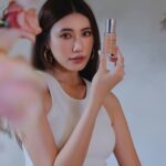 Ring Liao Instagram - 還記得活動那天是七夕 這種粉粉又橘橘的玫瑰真的好可愛餒😍 拿到這罐 #海洋膠原玫瑰微導精華 後,直接變成我的每日妝前保養 主打『修護保濕力』『肌膚嫩亮澎彈』 水水又保濕的質地真的好喜歡！ 今日 #OOTD 上身+下身 by @chennchenn ACC by @apmmonaco @apmgirls_asia #澎澎小瑰蜜 #72小時彈潤澎澎澎 #我的瑰蜜保養時光 #海洋膠原玫瑰三部曲 #ELEMISTW