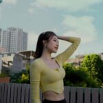 Ring Liao Instagram - 什麼時候開始養成睡不飽體質的？ 大概就是從開始當教練之後⋯⋯ 今日起床時間：8:00am 大學都沒有這個時間起床過😂😂😂 #肉收褲 #小腹失蹤術 #零破綻肉收系列 #WaveShine #WaveShine讓妳更美麗 #打造你的美波日常 #歐美微辣設計女裝 WEEE Fitness