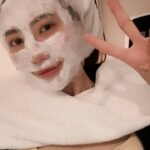 Ring Liao Instagram – 來 你可以再近一點～
每次打完皮秒的亮度,就是不用底妝也可以出門見人✨

我是固定2-3個月會打一次保養
都是交給 @essenangeloclinic 來客製化皮秒的內容
術後的保養品當然也不可以亂用
單純的玻尿酸+神經醯氨是我固定的［1+1修復精華液］
都不知道用掉幾罐空瓶了
到現在還是會一直回購！
連每天擦的防曬也是 @triplus_tw 他們家的
因為不油！無色！上臉的感覺又很保濕！
同時又有SPF 50+ PA++++

歡迎去調我的消費記錄😂
我真的每天用，因為真的很好用!!
我特別爭取到了50份試用包
放在 @weeefitness 給店內的會員們試用
有興趣的大家可以來索取唷！
購買資訊可以直接上 @triplus_tw 官網
或是到 @essenangeloclinic 直接購買唷！ 璞之妍 Essenangelo