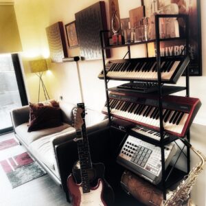 Rishi Rich Instagram - I’m excited for all the new music coming out soon. To be in that creative zone takes discipline and focus and it’s great to see all the projects I’ve been working on and currently working on coming to light. My Album is ready , the first single video is been shot this weekend and finally will be given a release date ✨First up @jagtarmusic & @apxtilimdead coming up Next week .. Love and blessings. 🤍.