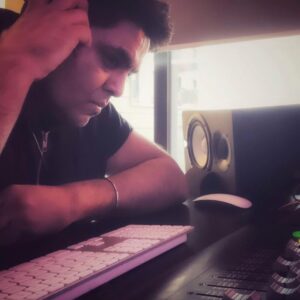 Rishi Rich Instagram - I’m excited for all the new music coming out soon. To be in that creative zone takes discipline and focus and it’s great to see all the projects I’ve been working on and currently working on coming to light. My Album is ready , the first single video is been shot this weekend and finally will be given a release date ✨First up @jagtarmusic & @apxtilimdead coming up Next week .. Love and blessings. 🤍.