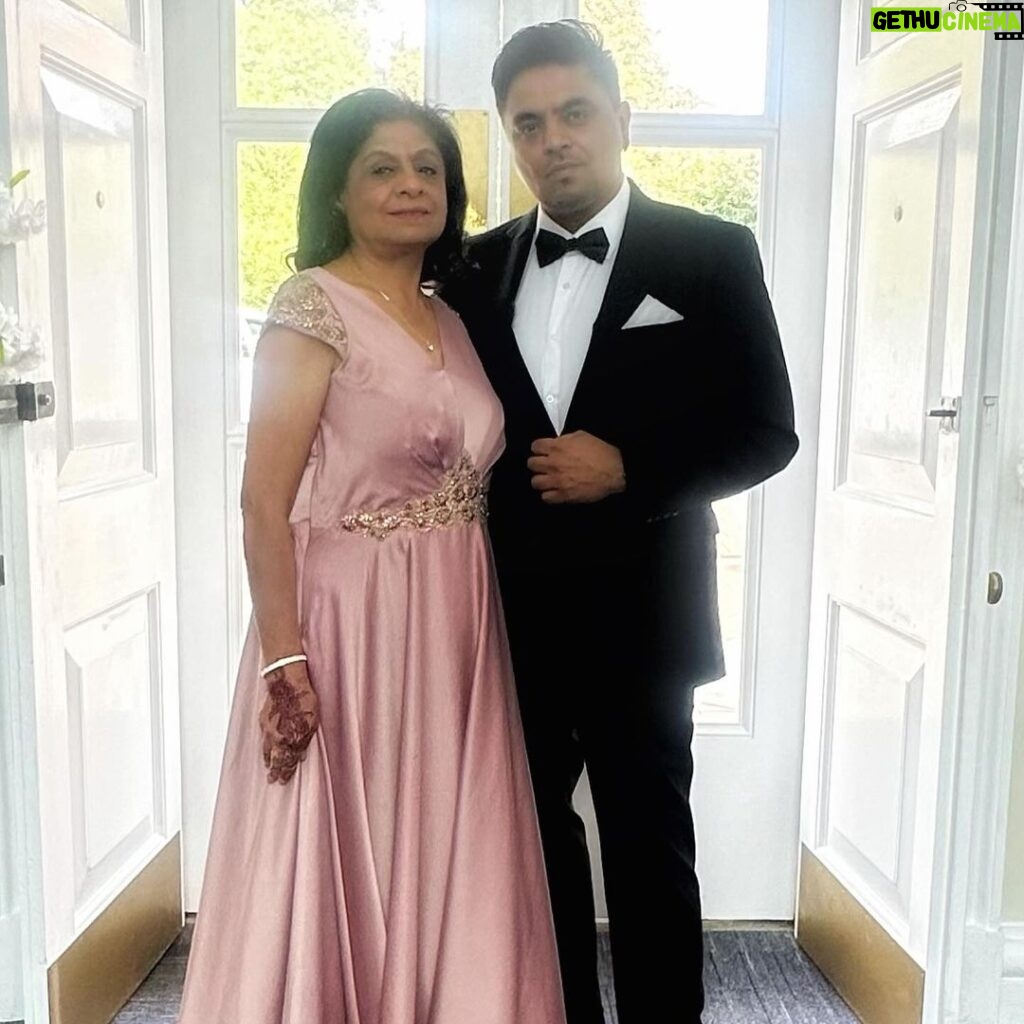 Rishi Rich Instagram - Happy birthday Mum ❤️. My First Friend, My Best friend. A Mothers love is the purest love you will find. Thank you for always being there for me , for Teaching and Guiding me about Morals and Respect. Blessings always 🙏🏼💫 Swipe ⬅️for some recent memories. Love you ❤️. @harjit22kaur