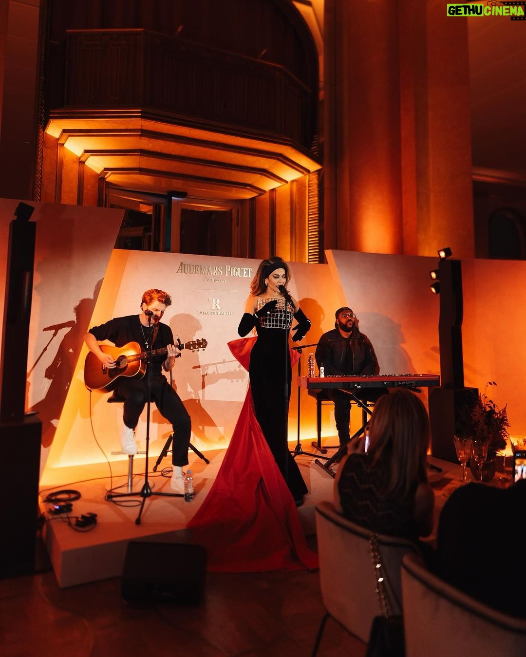 Rita Ora Instagram - Thanks for inviting me to sing for you @audemarspiguet @tamararalph such a stunning venue 🎀💕 #ad Paris, France