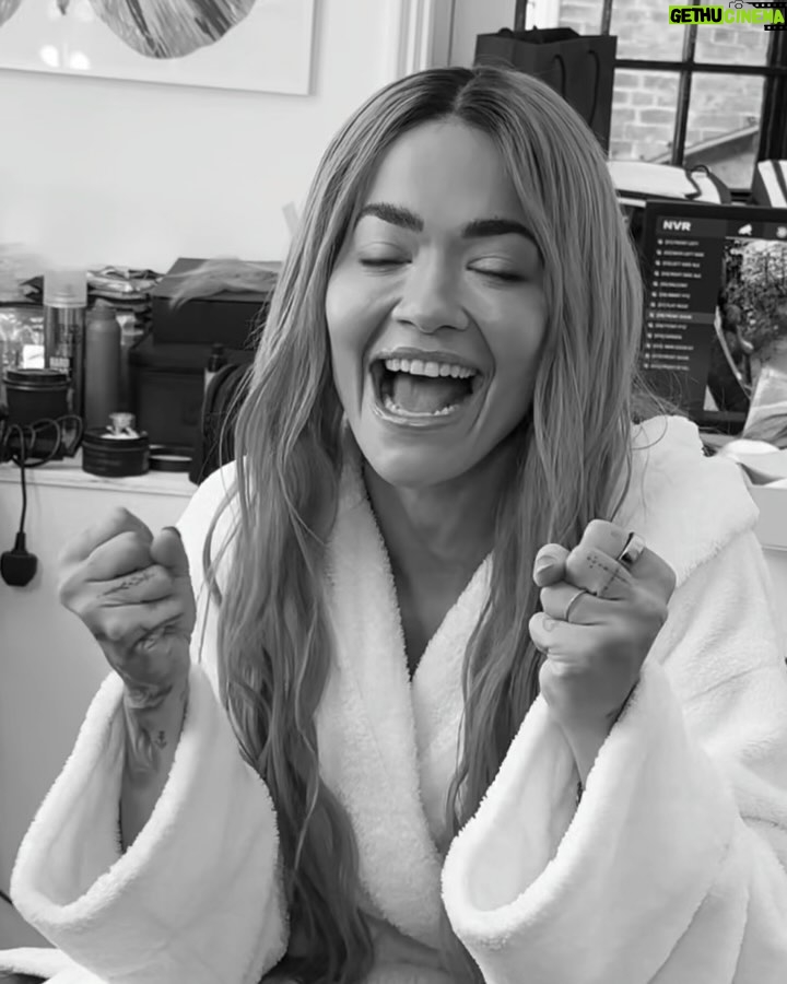 Rita Ora Instagram - SHAPE OF ME featuring the amazing @keithurban is out now!! ❤️🎸 This songs means so much to me