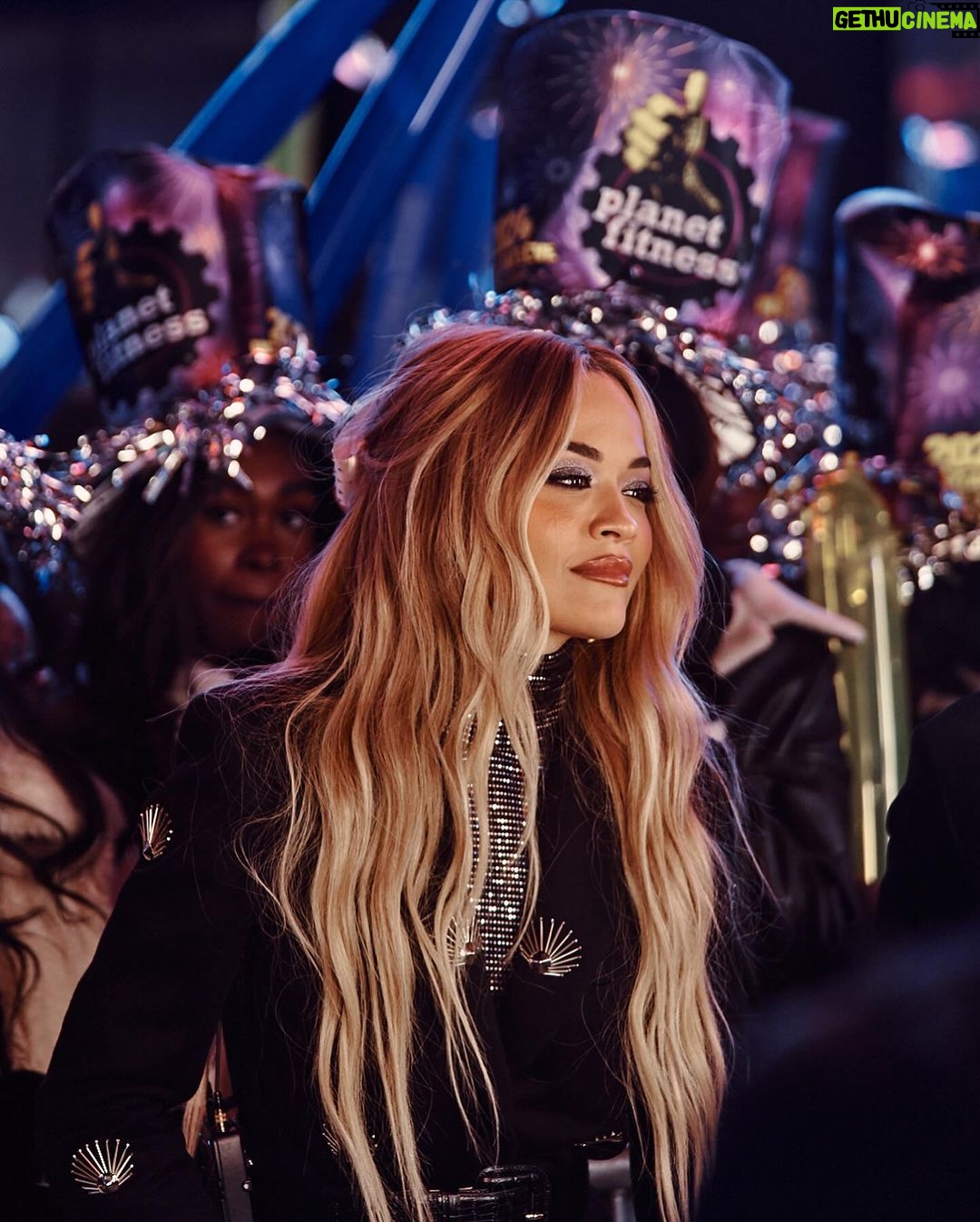 Rita Ora Instagram - HAPPY NEW YEAR from New York π½π What an unforgettable night presenting in Times Square with @ryanseacrest!! Just found out we got the highest rating in 3 years!!! Wow!! 2024 I canβt wait to see you all in 2024 ππβ¨ Times Square, New York City