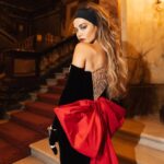Rita Ora Instagram - Thanks for inviting me to sing for you @audemarspiguet @tamararalph such a stunning venue 🎀💕 #ad Paris, France