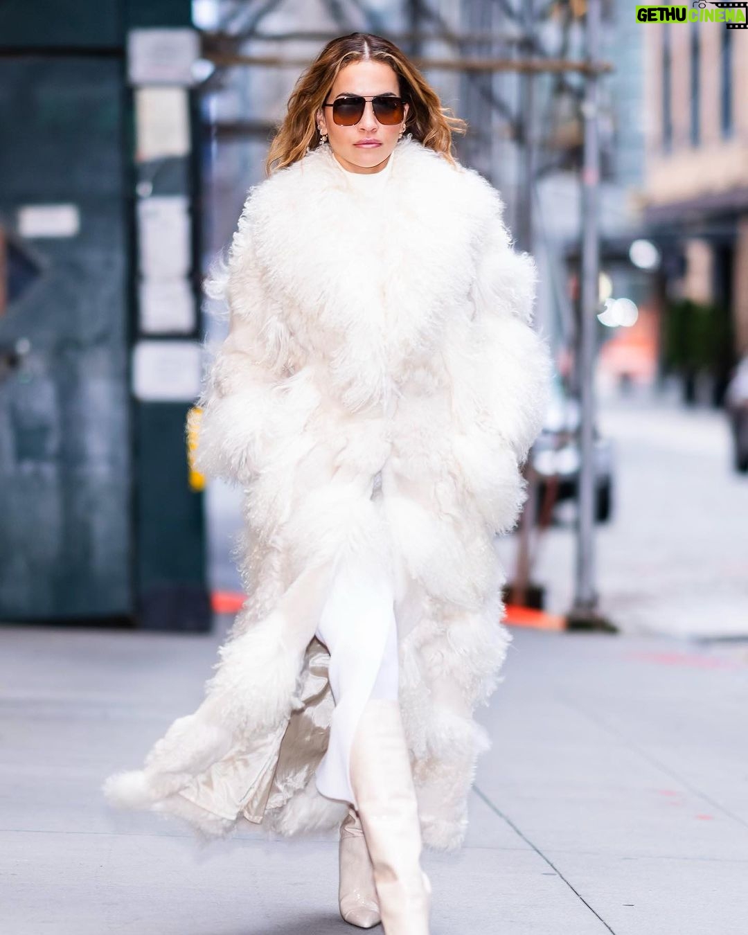Rita Ora Instagram - Living my Carrie Bradshaw FANTASY. New Year’s Rockin Eve is tomorrow NIGHT ❤️ Goodbye 2023 and hello 2024! Can’t wait to co-host New Year’s @RockinEve from Times Square - TOMORROW at 8/7c on @ABCNetwork #rockineve