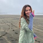 Rita Ora Instagram – Happy Boxing Day from me and some misty beach content, sand dunes and nature hunaaayyy 🥹❤️ I hope you all had a great Christmas! Ps. I tried to re-enact the yellow video by Coldplay by realised I needed more rain and a yellow rain coat 😝