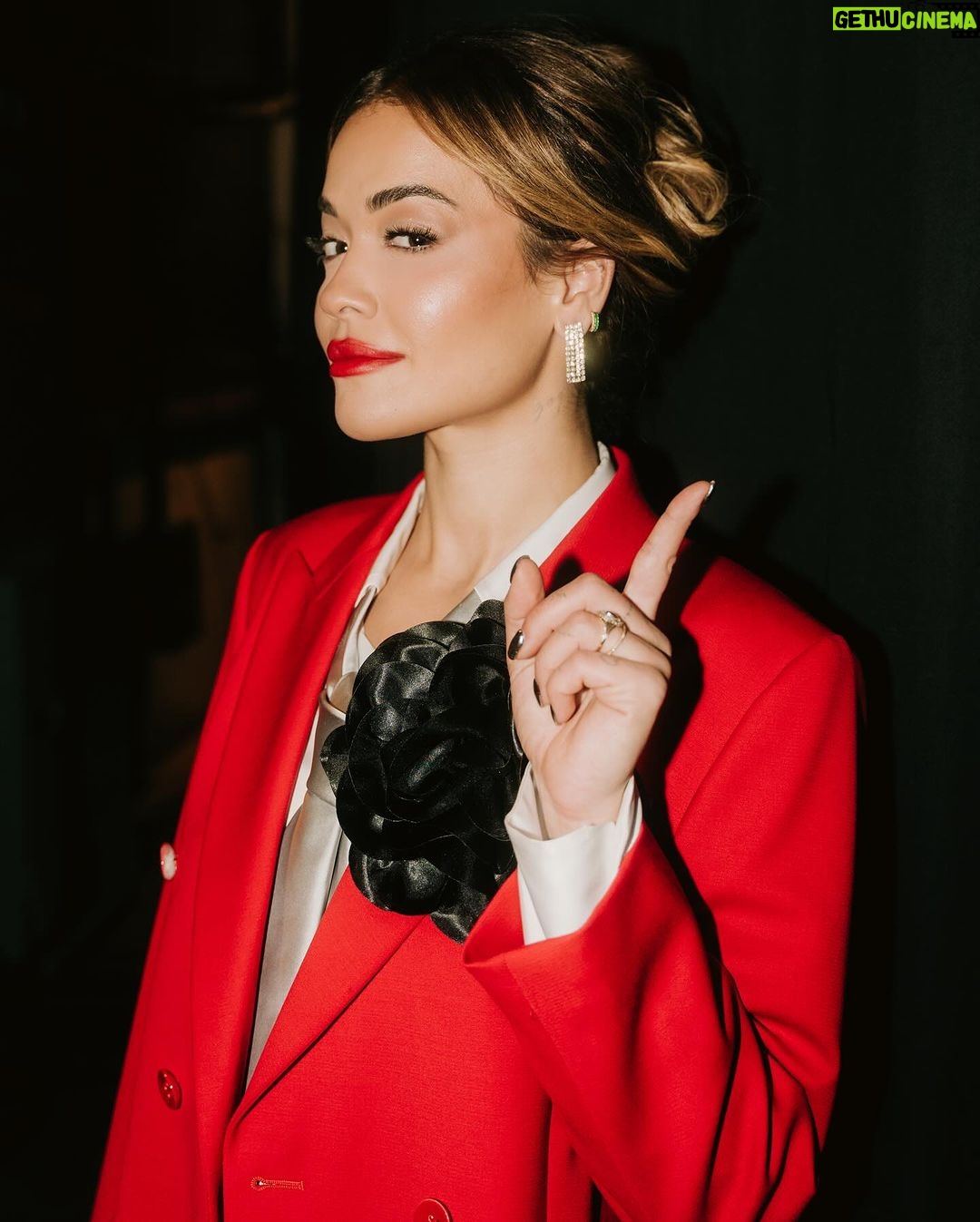 Rita Ora Instagram - Supercalifragilisticexpialidocious Queen performs tonight on #dickvandyke98 Years of Magic 9/8c on @cbstv ❤️🔥