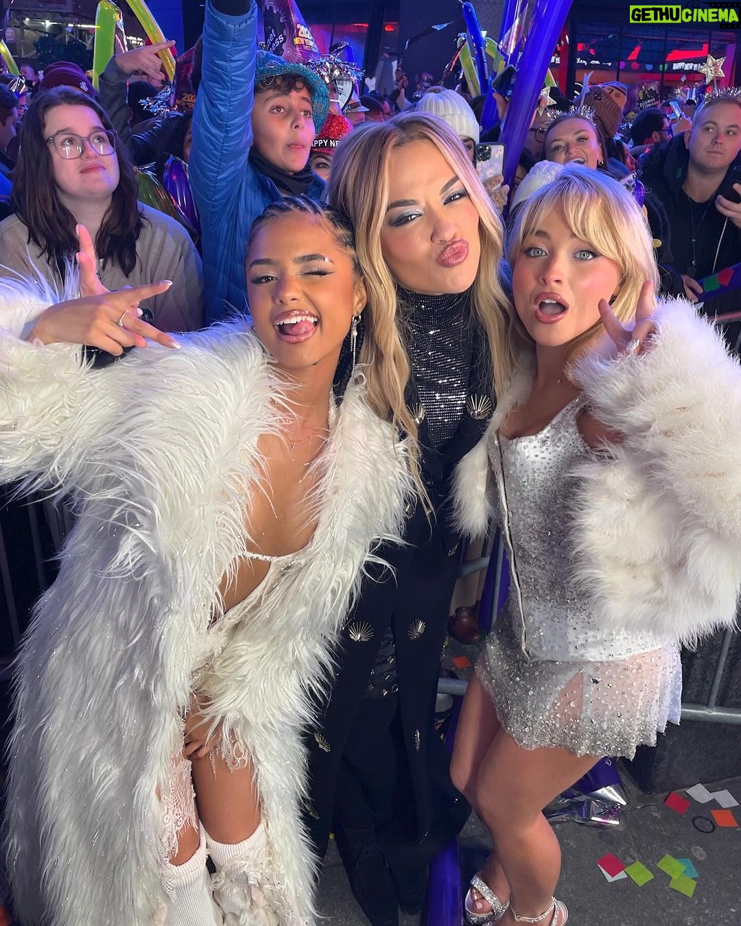 Rita Ora Instagram - HAPPY NEW YEAR from New York 🗽🎉 What an unforgettable night presenting in Times Square with @ryanseacrest!! Just found out we got the highest rating in 3 years!!! Wow!! 2024 I can’t wait to see you all in 2024 👀💕✨ Times Square, New York City