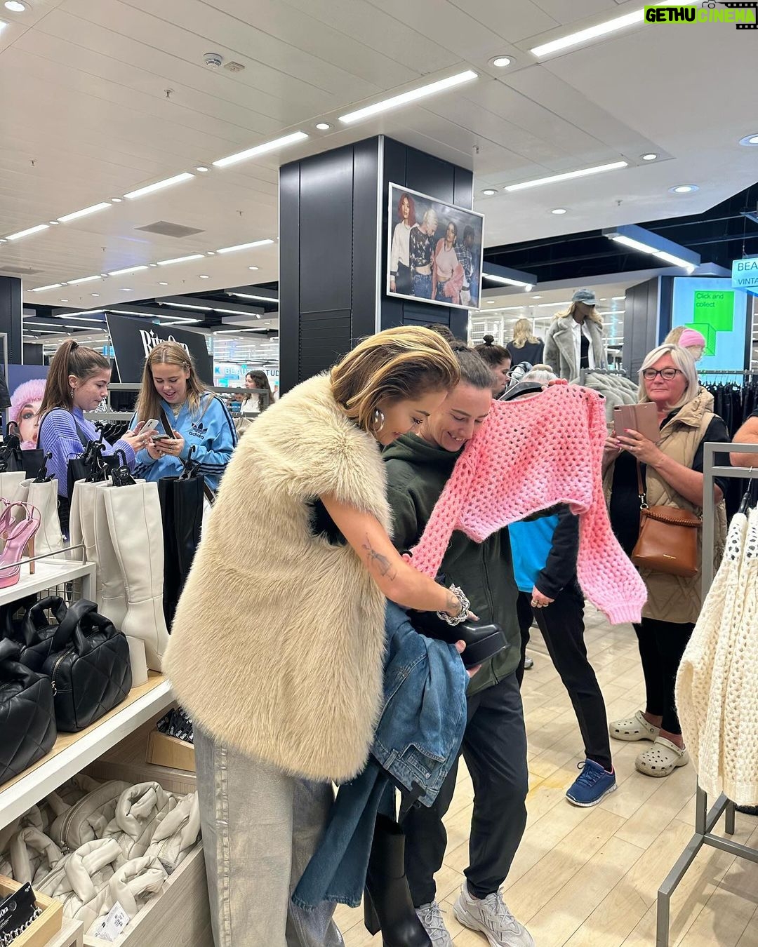 Rita Ora Instagram - Life recently - from travelling to popping in and surprising fans and playing dress up with them to my @esmagazine cover shoot and lots of prep for next year and music and just everything is happening. Can’t wait for 2024 - be prepared for more random posts of stuff! Love ya!
