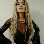 Rita Ora Instagram - WHO’S THAT BEHIND THE MASK?! 👀🤫 What a final full of surprises on @maskedsingeruk tonight!!! 🎭