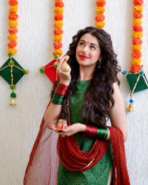 Ritika Badiani Instagram - Happy Makar Sankranti 🪁 

#HappyMakarSankranti