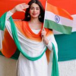 Ritika Badiani Instagram - Happy Republic Day 🇮🇳 #Happy75thRepublicDay #RepublicDay #ProudIndian #26thJanuary #JaiHind