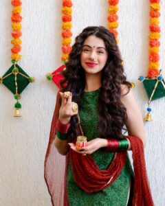 Ritika Badiani Instagram - Happy Makar Sankranti 🪁 #HappyMakarSankranti