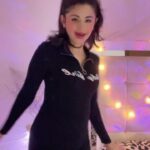 Ritika Badiani Instagram - This trend is a vibe 💃 #Wop #Trend #Trending #Reels #RitsBadiani #RitikaBadiani