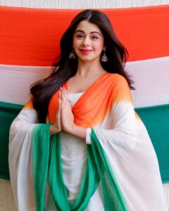 Ritika Badiani Instagram - Happy Republic Day 🇮🇳 #Happy75thRepublicDay #RepublicDay #ProudIndian #26thJanuary #JaiHind