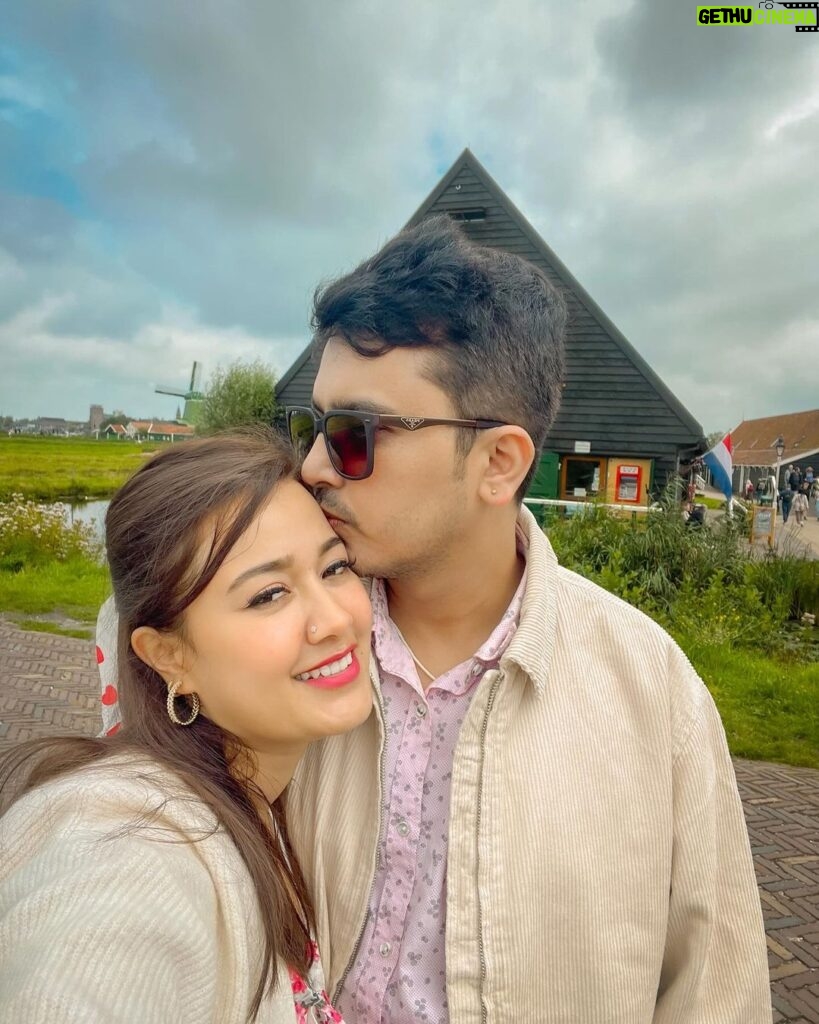 Riyasha Dahal Instagram - The best things in life are sweet kisses. @mystic_victor ♥️ Zaanse Schans- A Windmill Village