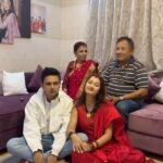 Riyasha Dahal Instagram – Xoro man parihaalyo. 😄 with my in-laws 🙏🏻♥️ 🧿