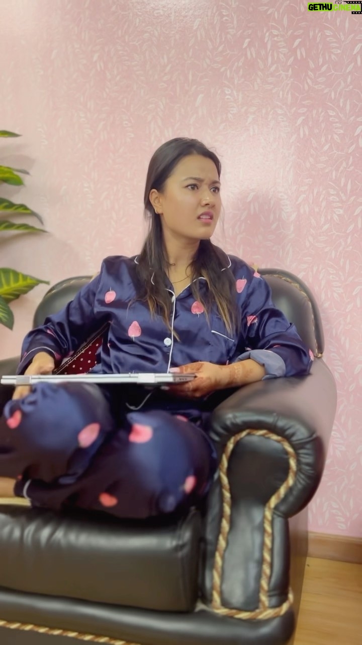 Riyasha Dahal Instagram - @getfitwith.shabana ले गर्दा बल्ल स्वस्थ, फुर्तिलो हुने भइयो। नत्र मेरी आमाले त सुतेर हैरानै पार्ने। @niru.dahal.1000 #riyashadahal #momdaughter #fitnessmotivation #healthy