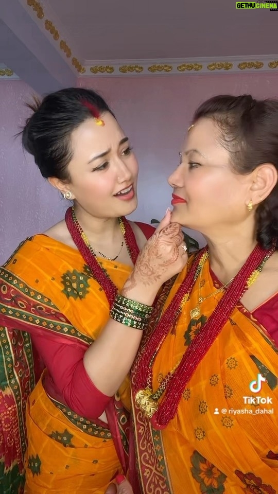 Riyasha Dahal - 27.9K Likes - अर्को जन्म हजुरकै छोरी हुन पाऊँ। 🙏🏻 @niru.dahal.1000 ♥️♥️ #1stmondayofshrawan #momdaughter
