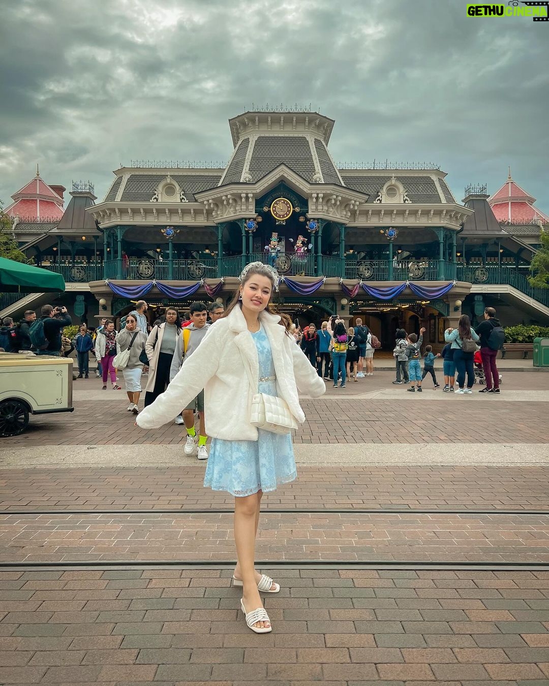 Riyasha Dahal - 22K Likes - You're never too old to wish upon a star.