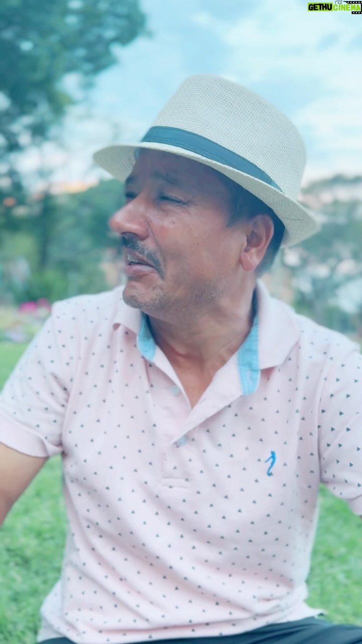 Riyasha Dahal Instagram - जन्मदिनको धेरै धेरै शुभ-कामना पिताजी। 🙏🏻 यो जन्म मात्र हैन हरेक जन्म हजुर कै छोरी भएर जन्मिन पाउ, सधै खुसी दिन सकु र चाहेको सबै कुरा पुरा गर्न सकु यही प्राथना गर्न चाहान्छु। धन्यवाद 😁 Happy Birthday to the best father ♥️🎉