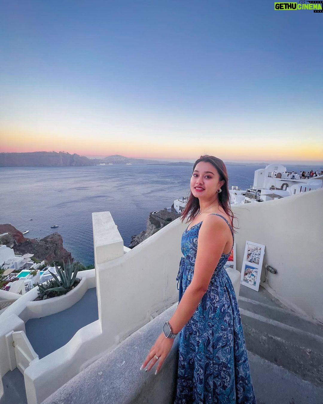 Riyasha Dahal - 9.5K Likes - Ocean breeze and Greek vibes. 🇬🇷