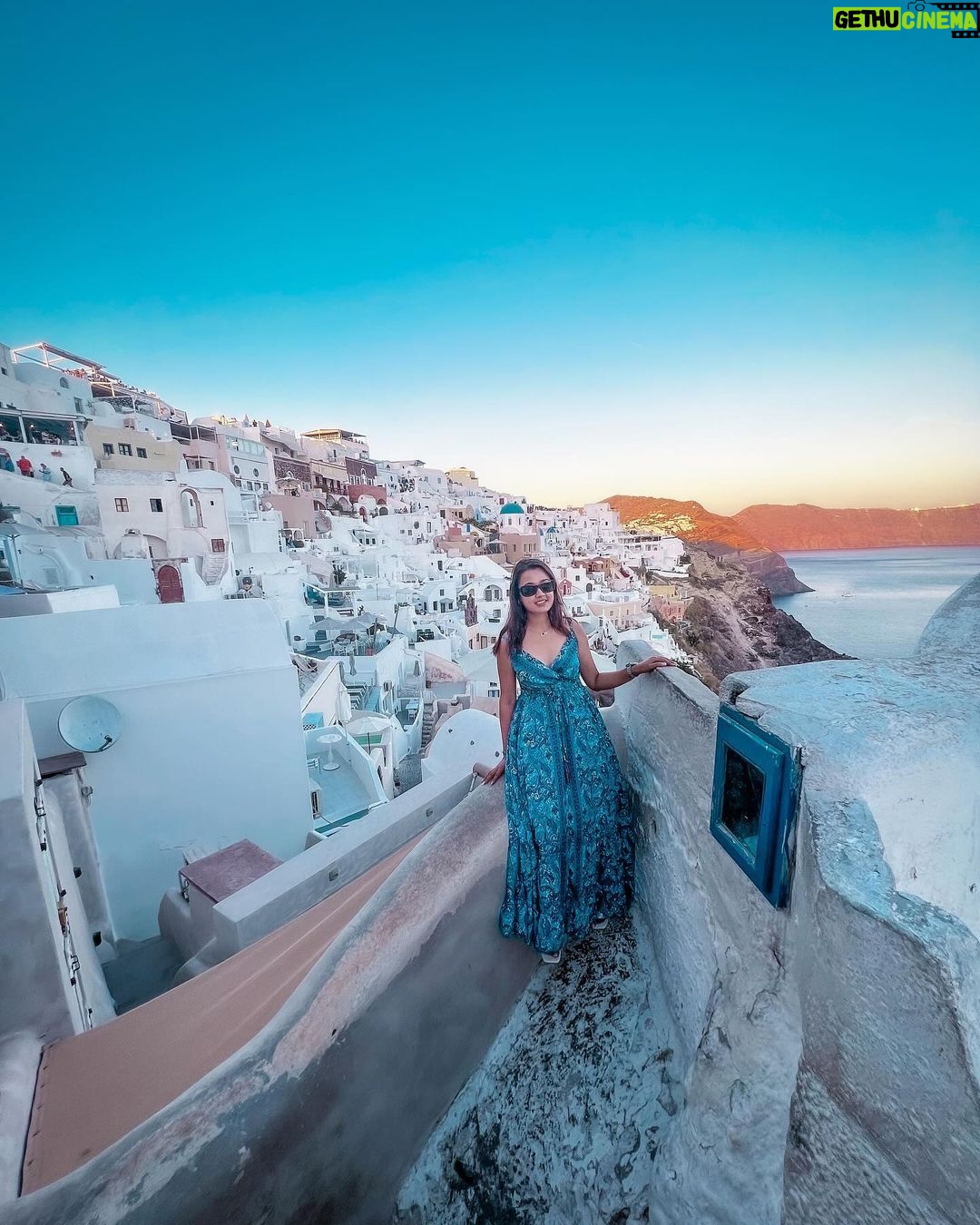 Riyasha Dahal Instagram - Feeling blue in Greece 🇬🇷 Oia Santorini Greece