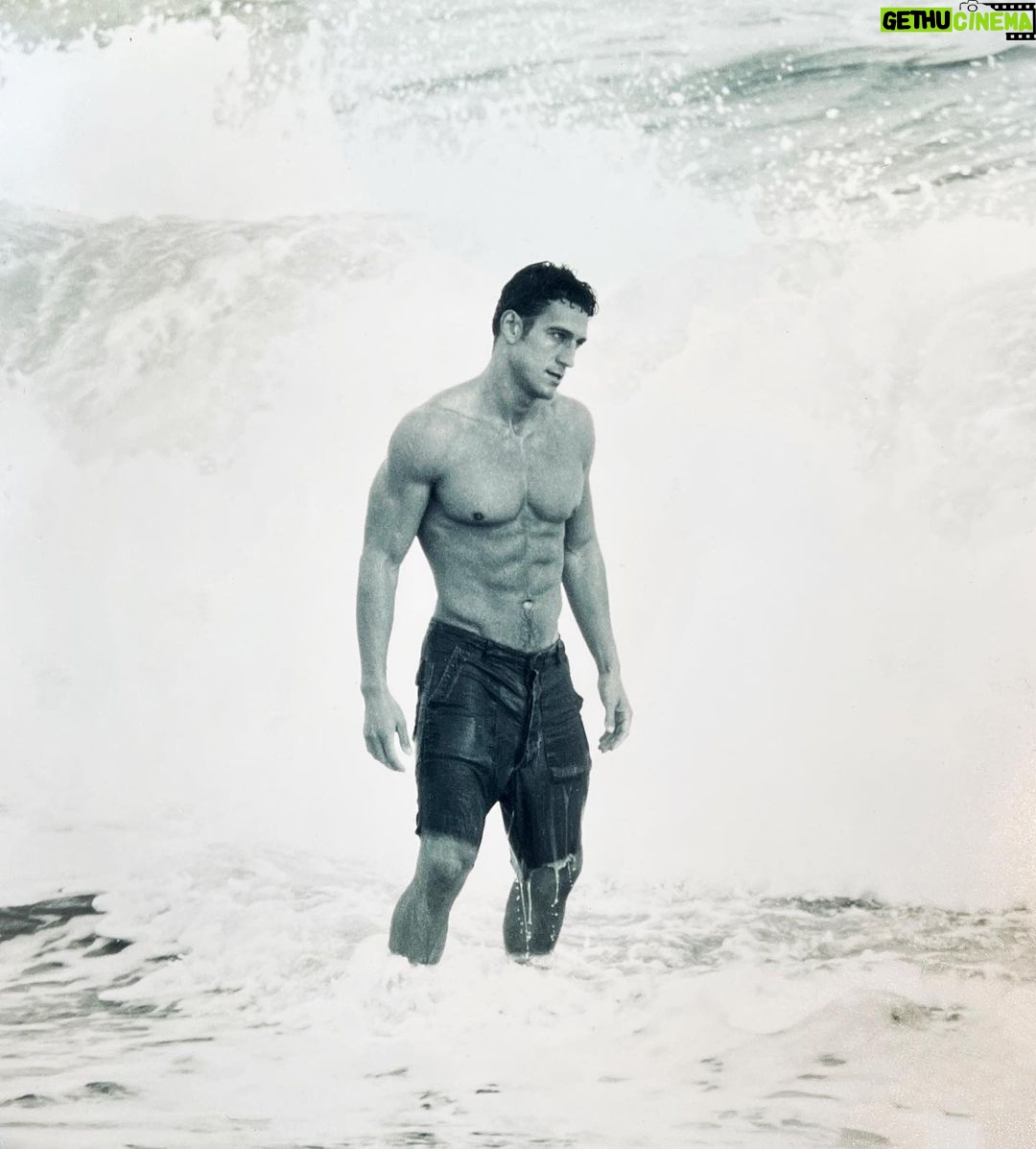 Robert Gant - 6.8K Likes - Fitness is a life journey. While aesthetics obviously play a part, it’s also essential for our state of mind, our sense of well-being. And later in life as the body shifts, because our musculature is literally what supports us physically, it’s vital to make fitness a priority in order to sustain our frame and our mobility. If it’s not something you’re currently making time for, please do it if only to help make sure that you have the underlying muscular support to have the best later years that you can physically.
On another note, as I look at this photo, I remember the young actor I was and the occasional comments some would make at the time that I could play Superman. I remember how quickly I would discount the idea in my head and laugh it off outwardly, because, as a then-closeted gay actor, I couldn’t process the prospect of playing a superhero as a possibility. It’s one of the reasons playing Supergirl‘s father Zor-el years later was such a sweet full circle moment. While I couldn’t fathom as a young gay actor being considered to play those kinds of roles, getting to inhabit that world later in life was a very cool thing. And a heck of a lot of fun. Grateful that, today, LGBTQ actors have a better chance than ever before to play a superhero. Among many other things. :)
#Fitness #BestGayLife #LGBTQ #ActorsLife #GayActorsLife #GratefulForTheJourney