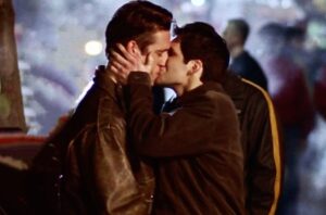 Robert Gant Instagram - Happy Pride QAF-style, Everyone! Courtesy of Ben and Michael. ♥️🏳️‍🌈♥️ 

#Pride #QueerAsFolk #LGBTQ+ #Freedom #Pride2022 #QAFMoment #BestGayLife