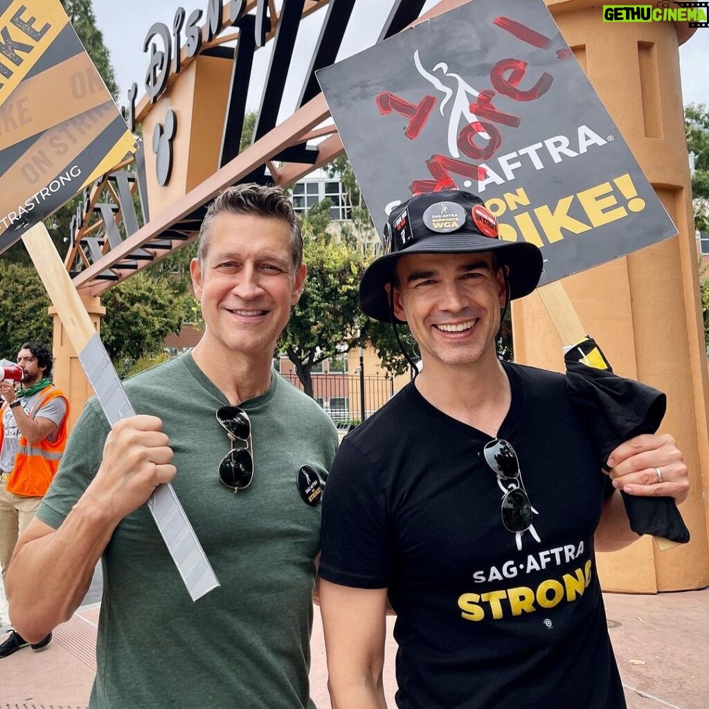 Robert Gant Instagram - I had the good fortune to work with this wonderful and very talented gent, @chrisgorham, back in 2000-2001. Happy to be walking the picket line with him at that same lot these 23 years later as we all close in on a fair and equitable deal. And grateful to get to be in this beautiful profession after all this time. Will be good to have everyone back to work! #sagaftrastrong The Walt Disney Studios
