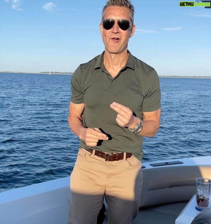 Robert Gant Instagram - Dinner on the boat off Provincetown. Hope everyone’s having a great holiday weekend. #Sunset #Grateful @bdstevens1 @alexcaps Provincetown, Massachusetts