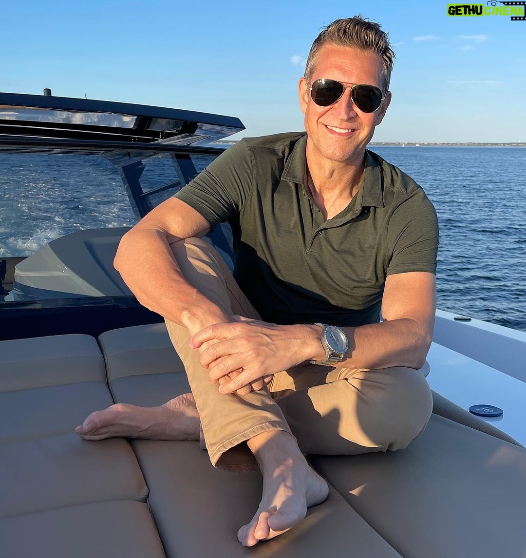Robert Gant - 5.5K Likes - Dinner on the boat off Provincetown. Hope everyone’s having a great holiday weekend. #Sunset #Grateful @bdstevens1 @alexcaps