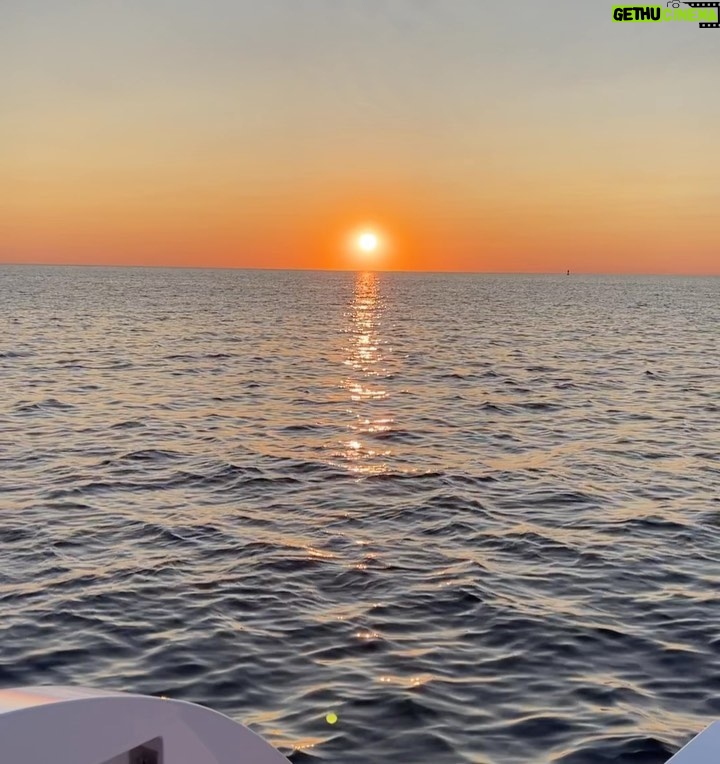 Robert Gant - 5.5K Likes - Dinner on the boat off Provincetown. Hope everyone’s having a great holiday weekend. #Sunset #Grateful @bdstevens1 @alexcaps