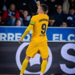 Robert Lewandowski Instagram – 𝗠𝗿. 𝗟𝗲𝘄𝗮𝗻𝗴𝗼𝗮𝗹𝘀𝗸𝗶 with the opener 🤜🤛 Mendizorrotza Stadium