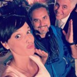Roberta Giarrusso Instagram - Quando pensi che le cose vadano storte è perché in arrivo c’è qualcosa di meglio per te! “La sposa in Rosso” Nei panni di Rita 🥰 con me Dino Abbrescia e il regista Gianni Costantino #movie#cinema#sposainrosso#puglia#actress