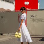 Roberta Giarrusso Instagram - Qui si cammina eh 💛 @maisonvalentino @pppiccioli @il_vitino