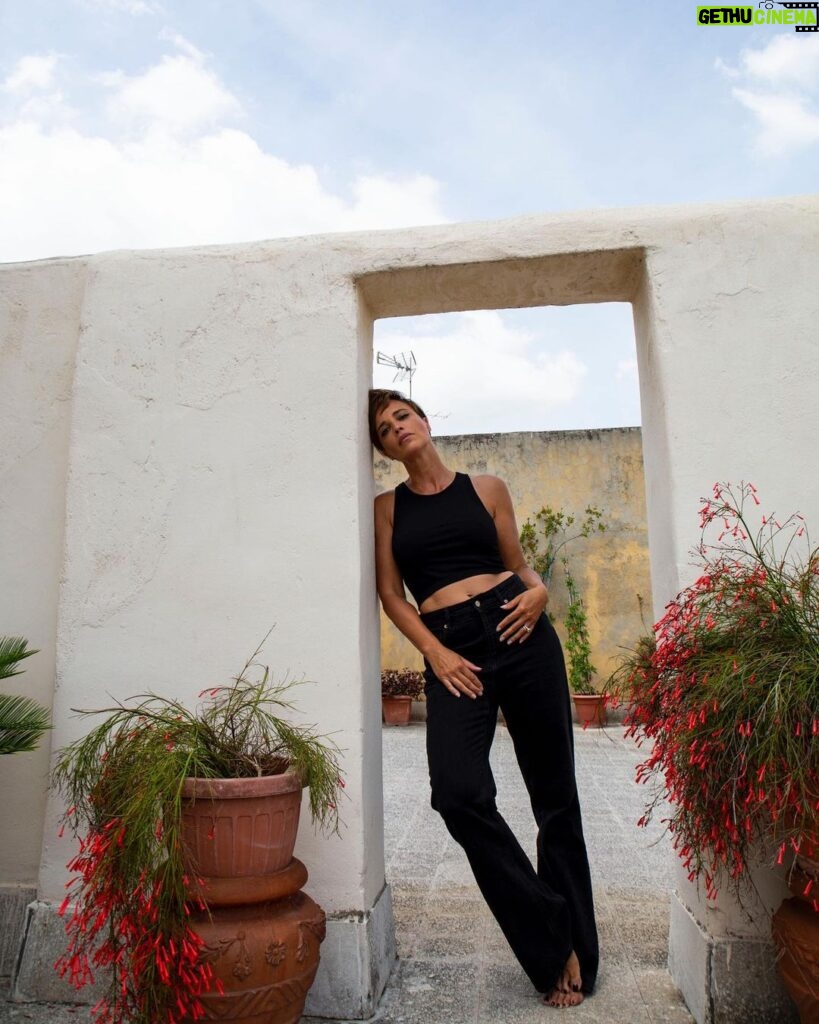 Roberta Giarrusso Instagram - Fa molto vacanza 😎 Pic by @gioelevettraino