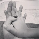 Roberta Giarrusso Instagram - Chiudi gli occhi e visualizza la porta della stanza da letto di quando eri piccola Immagina di aprirla e di sederti accanto al te bambina Dille tutto quello che avrebbe avuto bisogno di sentire Adesso chiudi la porta Diventa l'adulto di cui avrebbe avuto bisogno.