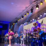Roberta Sá Instagram - Dezembro tá 🔛 Nessa época de fim de ano, quem não gosta de celebrar as realizações e as conquistas? Em plena segundona, o show Sambasá botou o time da @finepinova pra sambar… Foi lindo participar desse momento de confraternização! E quinta passada foi a vez de fazer um pocket super exclusivo em um evento da @timbrasil 💙 Rio de Janeiro, Rio de Janeiro