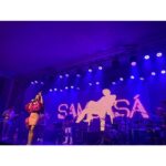 Roberta Sá Instagram - Dezembro tá 🔛 Nessa época de fim de ano, quem não gosta de celebrar as realizações e as conquistas? Em plena segundona, o show Sambasá botou o time da @finepinova pra sambar… Foi lindo participar desse momento de confraternização! E quinta passada foi a vez de fazer um pocket super exclusivo em um evento da @timbrasil 💙 Rio de Janeiro, Rio de Janeiro
