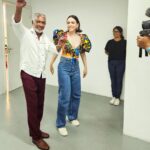 Roberta Sá Instagram - Fiquei muito honrada quando recebi o convite para homenagear a obra de @oficialnelsonrufino - que, pra mim, tem como maior característica a elegância de suas composições. É de Nelson alguns dos grandes sucessos do repertório de @zecapagodinho, como "Verdade" e "Pago Pra Ver", por exemplo. Foi emocionante ver a Concha Acústica do @teatrocastroalvesoficial lotada pra acompanhar esse festival que há 21 anos celebra a cultura brasileira. O Festival de Música da @educadorafmba me trouxe a oportunidade de cantar os sambas de amor arrebatadores tecidos por esse grande artista! Obrigada, Salvador, pela recepção tão calorosa 🔥 Agradeço também a todos os envolvidos na realização desse evento lindo. Vida longa ao Festival de Música da Educadora FM! Look: @meninosrei | @juniorrochassa 📸 @alaanmonteiro + @talitacostaproductions + Junior Rocha + Isis Araujo / Educadora FM 🎥 @pedro_seiler Concha Acústica do Teatro Castro Alves