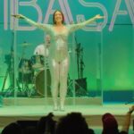 Roberta Sá Instagram – Quem sabe canta junto! E aproveita pra me contar: qual a boa do final de semana❓

🎥 O vídeo de “Amanhã é Sábado”, de @martinhodavilaoficial, está completo no meu canal do YouTube, com mais de 100 mil visualizações. Chega lá pra assistir!

PRÓXIMA PARADA DO SAMBASÁ – AO VIVO
📍RECIFE | 01/12 | Teatro Guararapes Circo Voador