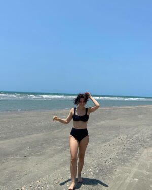 Roberta Sá Instagram - Das coisas que eu mais amo na vida, é conseguir aproveitar meu trabalho pra conhecer um pouco desse mundão de meu Deus. A ponta do mel entregou tudo. Meu RN é lindo e eu posso provar! Hoje tem Festival do Atum em Areia Branca! Vamo chegar, meu povo!